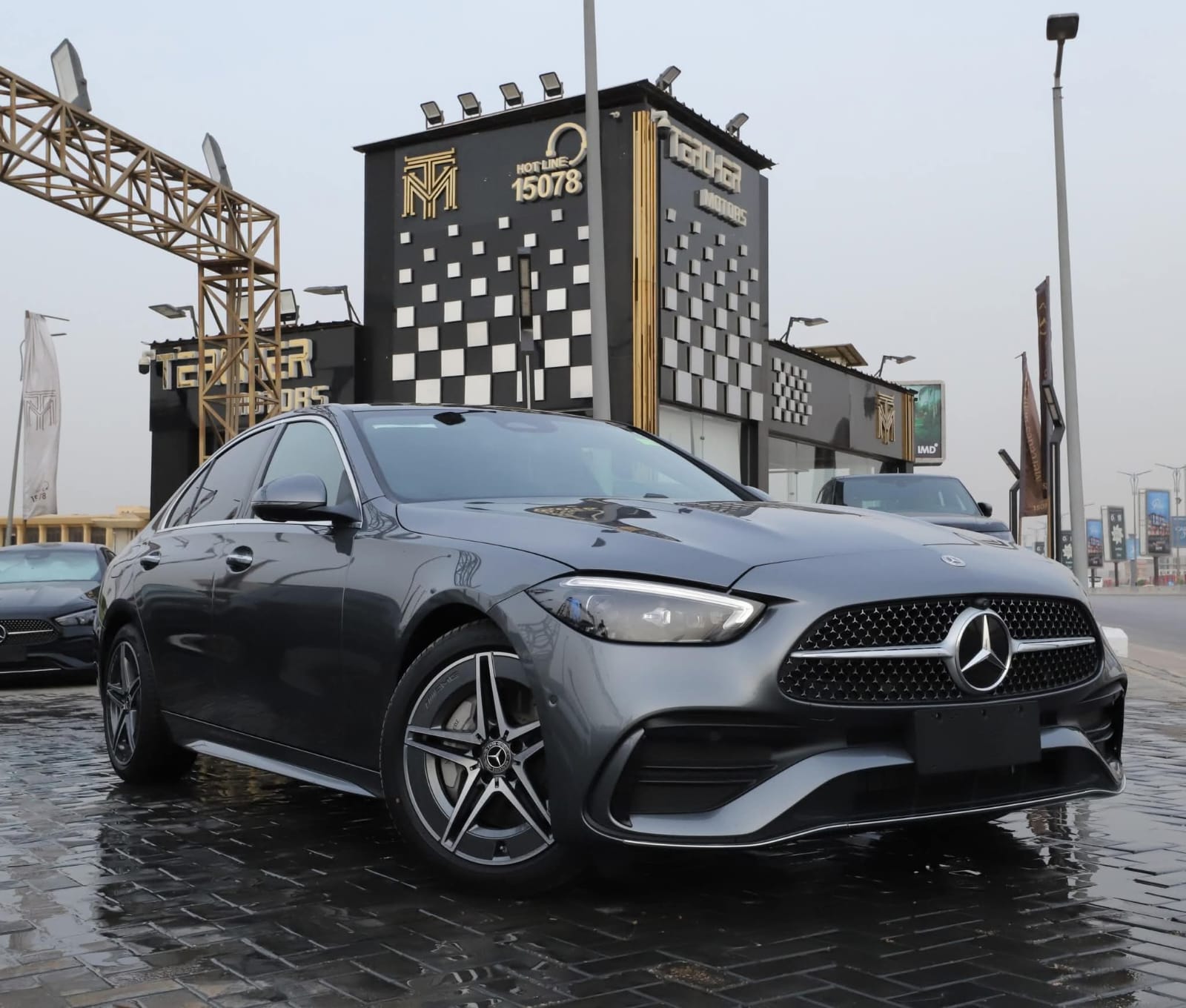 MARCEDS BENZ e200