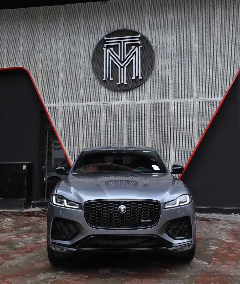 Jaguar F-Pace P250 R-Dynamic – 2024